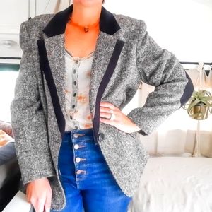 90s blazer 💼 gray and black with elbow pads. 🍁🍂 Claudia Sloan brand.